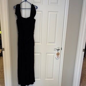 ARULA Elegant Black Jumpsuit